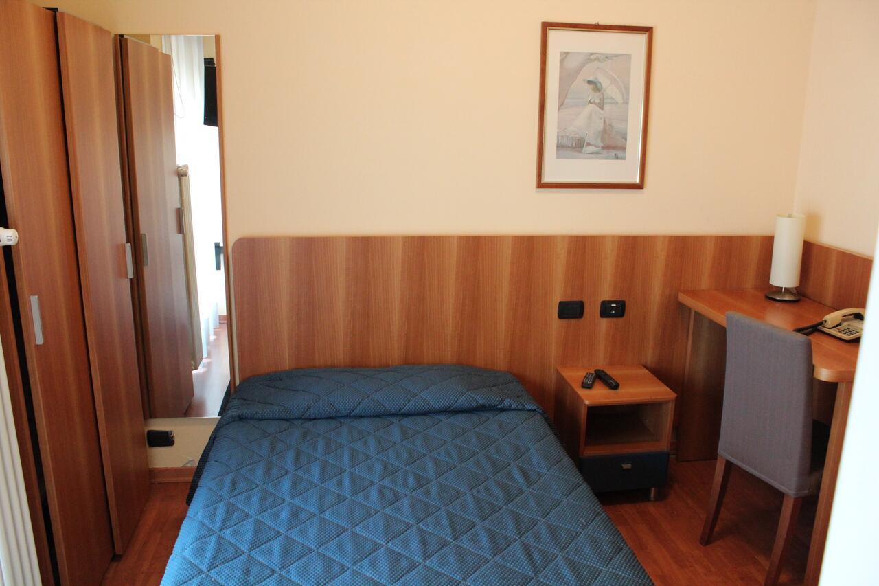 Hotel Selide Desio Exterior photo