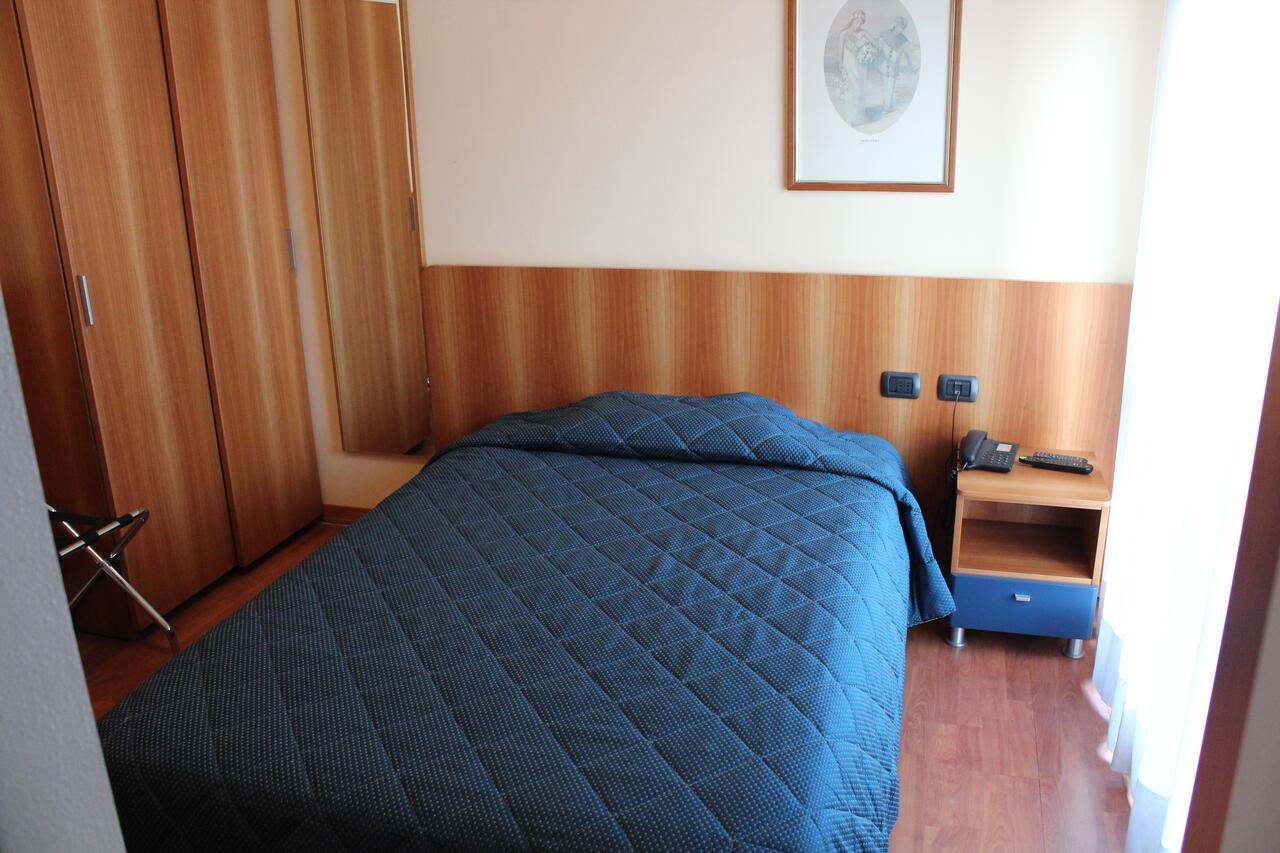 Hotel Selide Desio Exterior photo