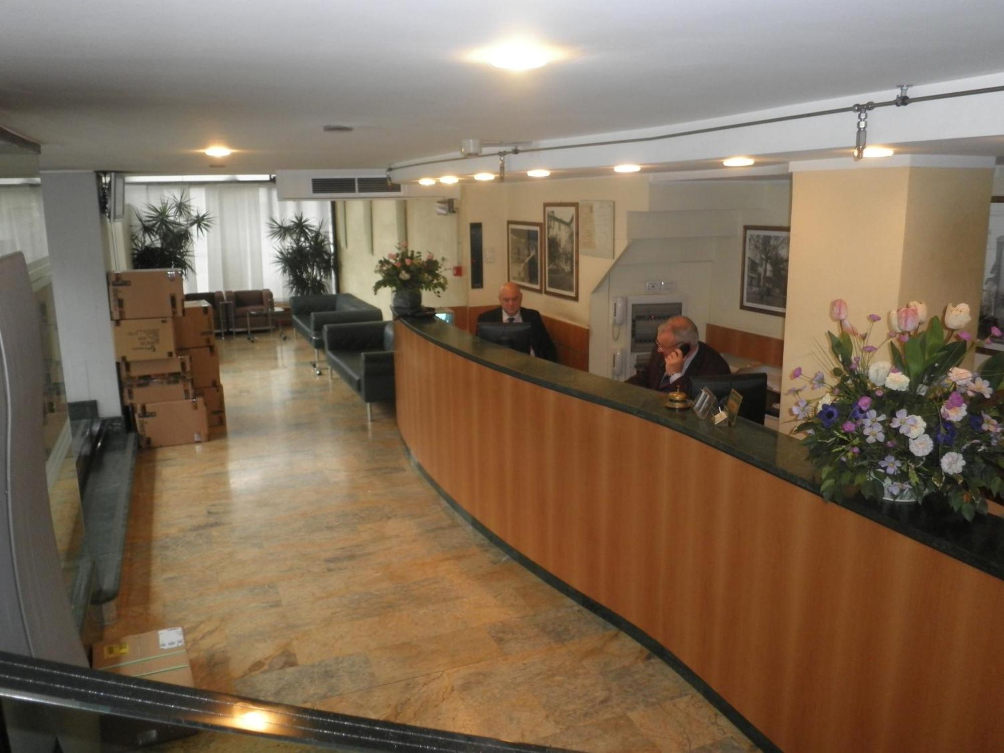 Hotel Selide Desio Exterior photo