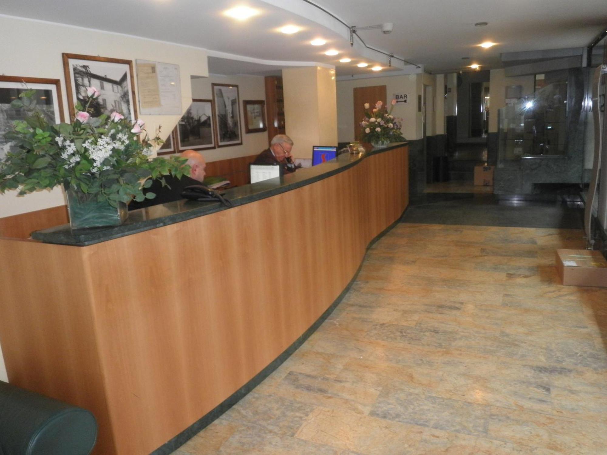 Hotel Selide Desio Exterior photo